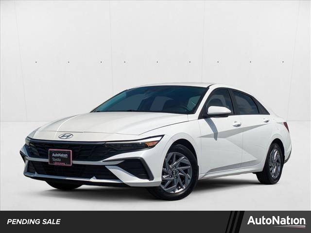 2024 Hyundai Elantra Hybrid Blue — Sedan — 21,423 mi — Buena Park, CA