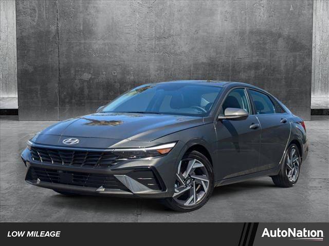 2025 Hyundai Elantra Hybrid Limited — Sedan — 4,372 mi — Buena Park, CA