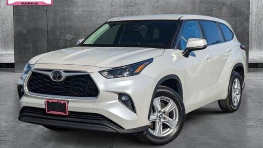 2023 Toyota Highlander LE — SUV — 33,819 mi — Buena Park, CA
