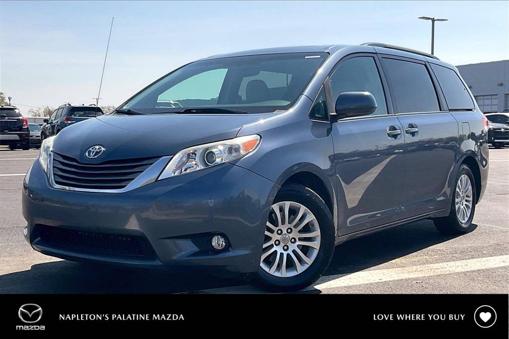 2014 Toyota Sienna XLE — Minivan — 119,242 mi — Palatine, IL