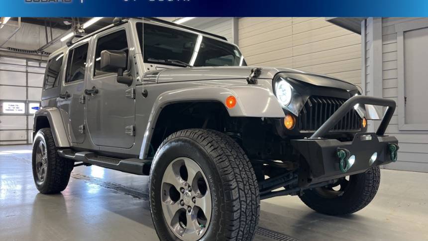 2016 Jeep Wrangler Sahara — SUV — 111,269 mi — Elgin, IL