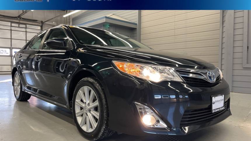 2013 Toyota Camry Hybrid XLE — Sedan — 64,780 mi — Elgin, IL