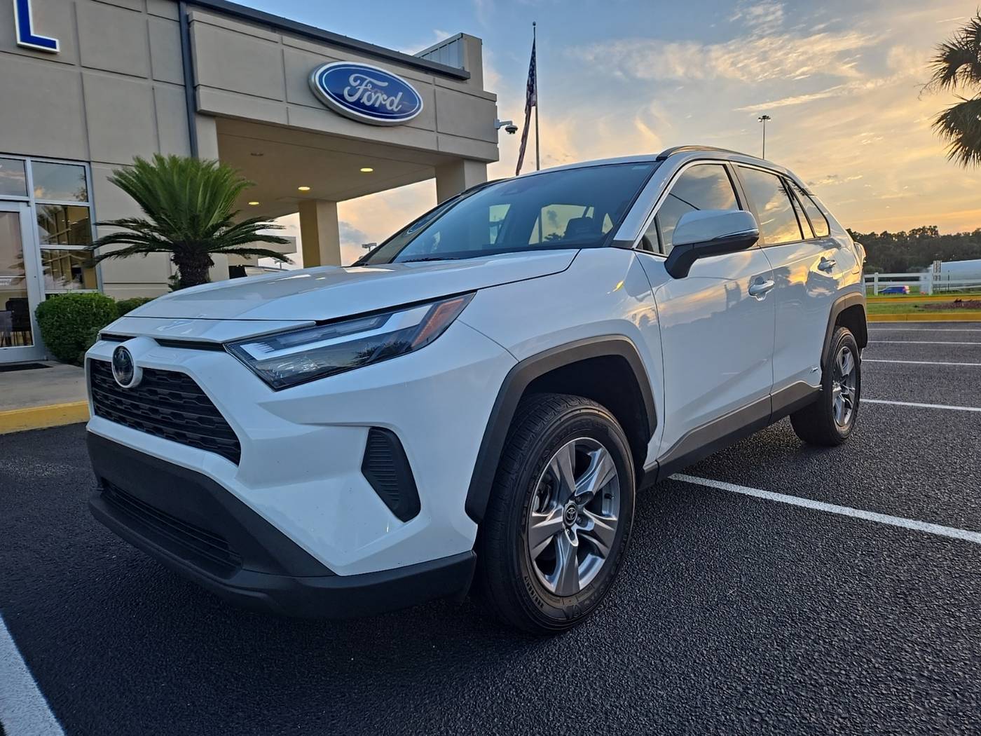 2022 Toyota RAV4 Hybrid XLE — SUV — 45,180 mi — Darien, GA