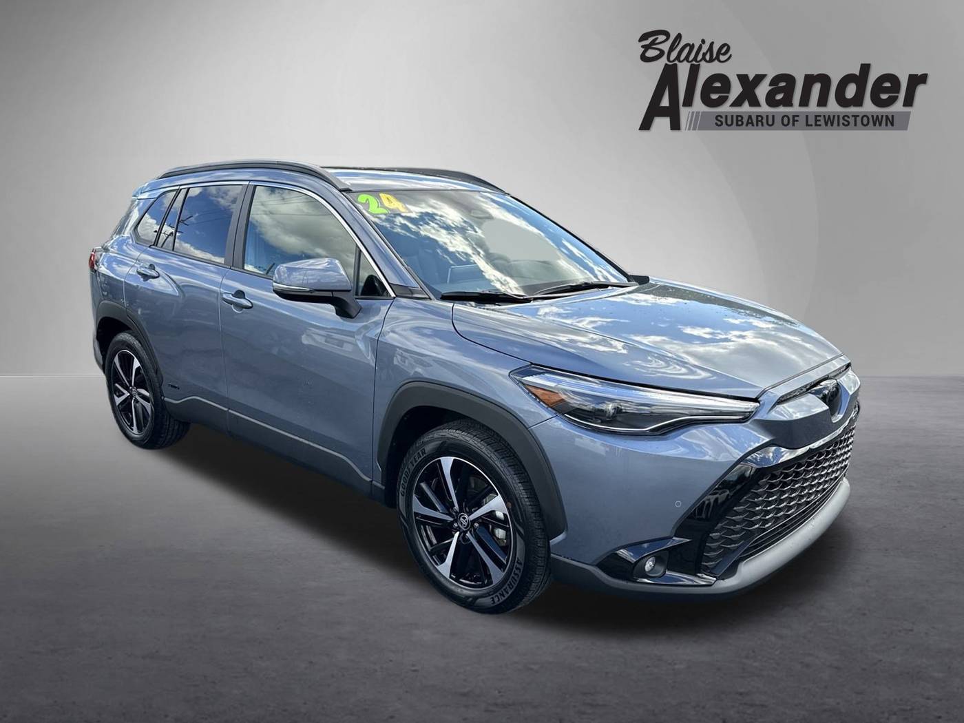 2024 Toyota Corolla Cross Hybrid XSE — SUV — 6,823 mi — Burnham, PA