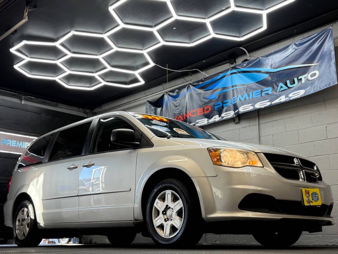 2011 Dodge Grand Caravan Express — Minivan — 141,000 mi — Hillsboro, OR