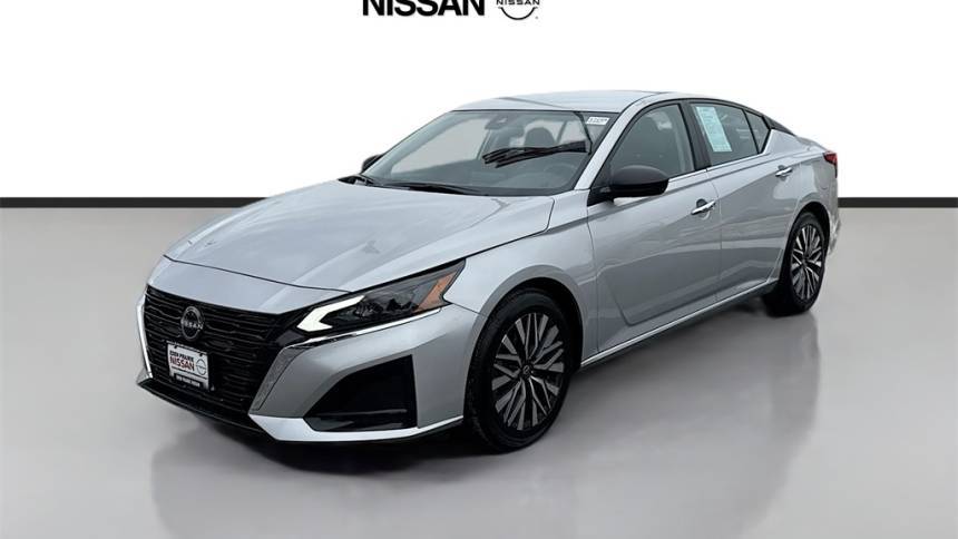 2024 Nissan Altima SV — Sedan — 9,415 mi — Eden Prairie, MN