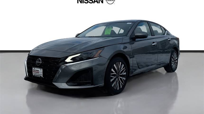 2023 Nissan Altima SV — Sedan — 9,556 mi — Eden Prairie, MN