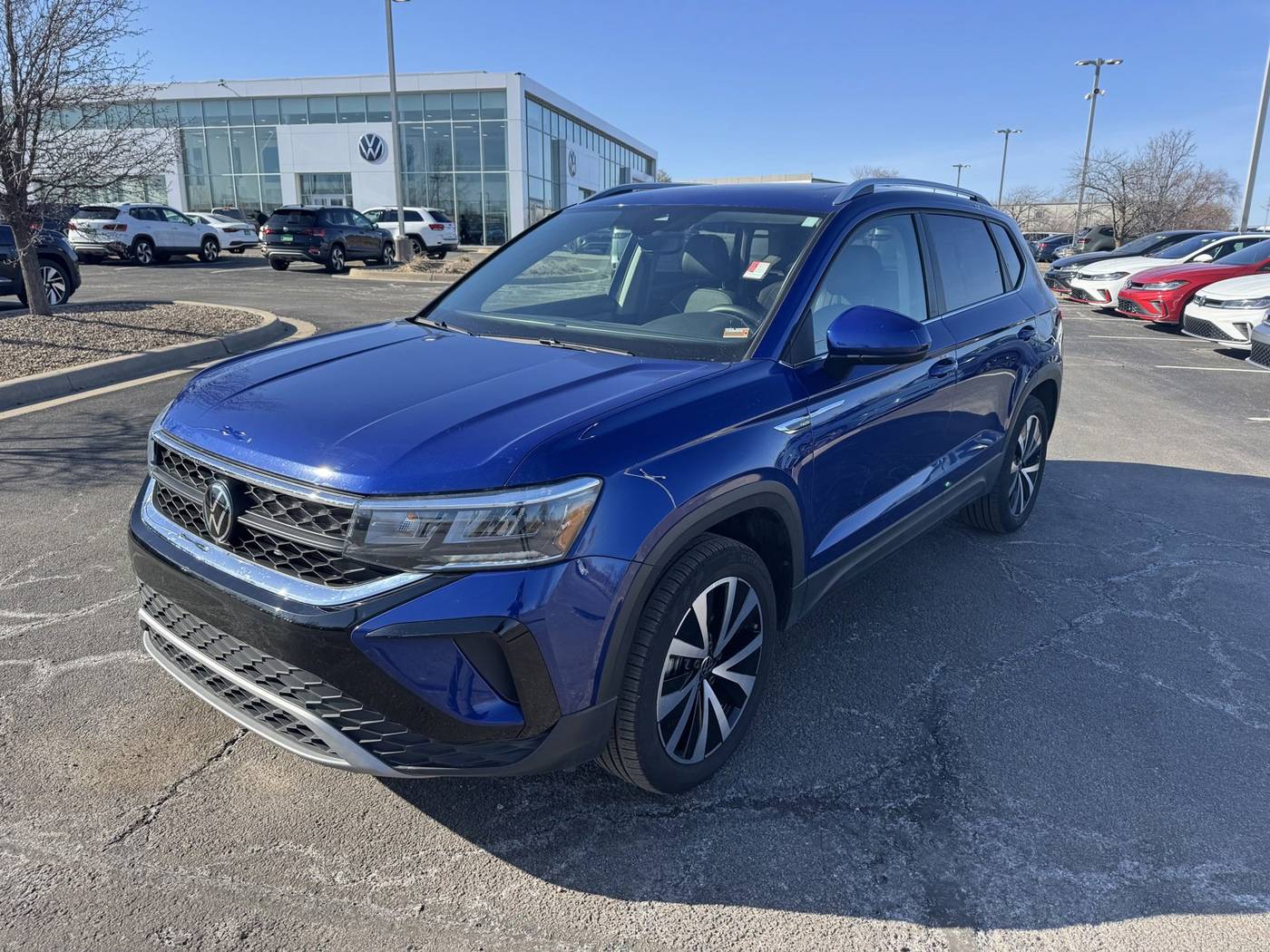 2023 Volkswagen Taos SE — SUV — 21,398 mi — Lee's Summit, MO