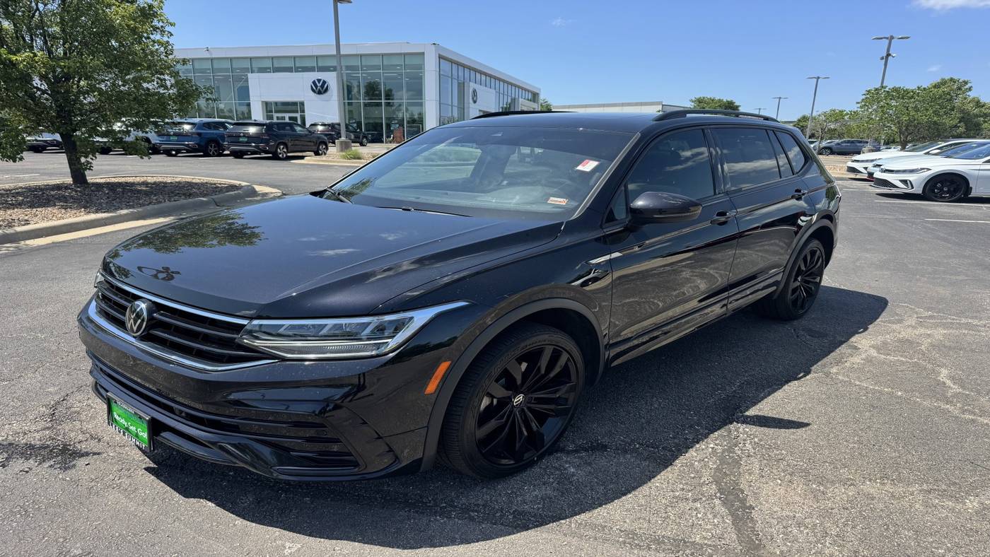 2022 Volkswagen Tiguan SE R-Line Black — SUV — 35,033 mi — Lee's Summit, MO
