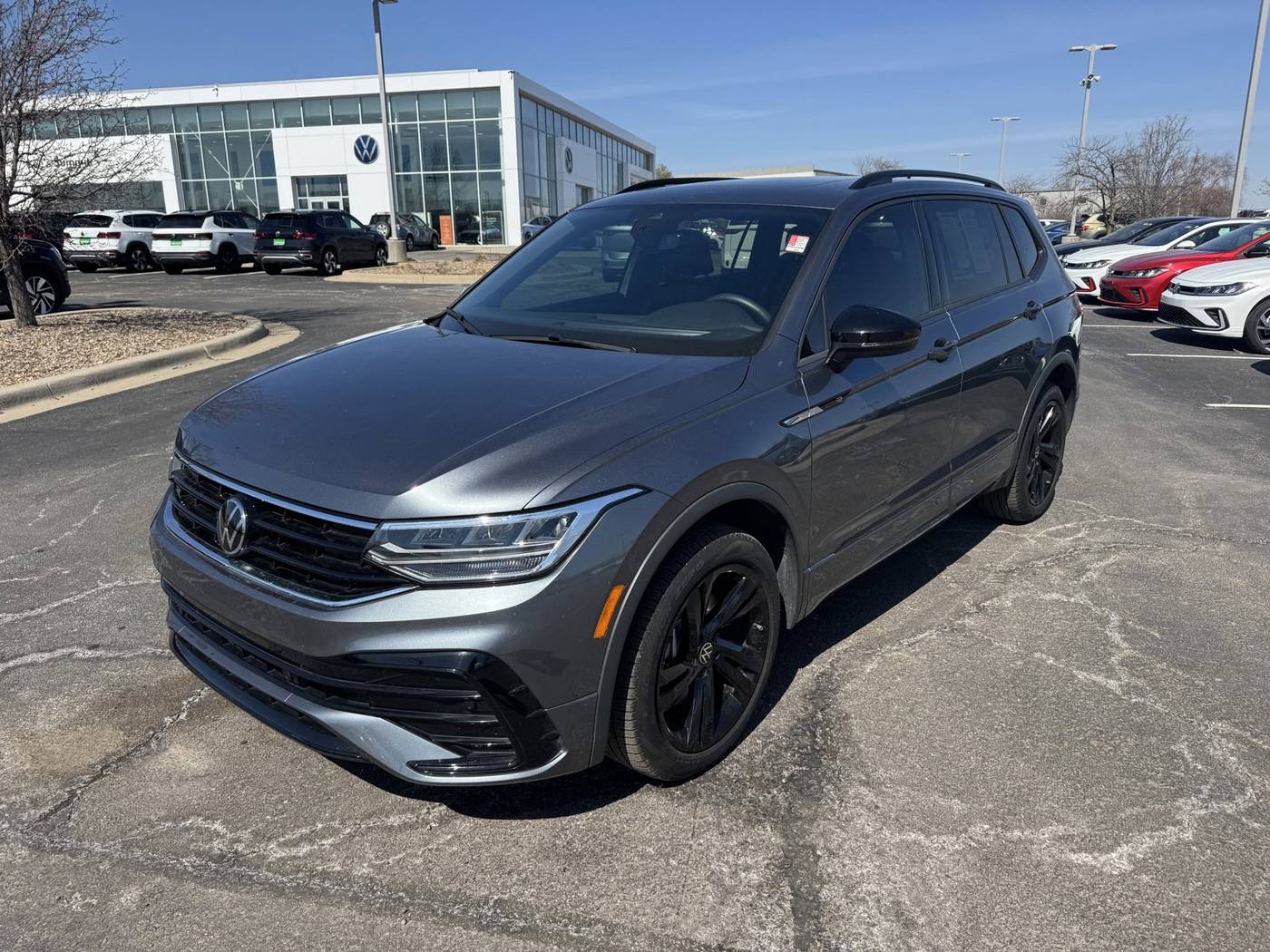 2023 Volkswagen Tiguan SE R-Line Black — SUV — 18,764 mi — Lee's Summit, MO