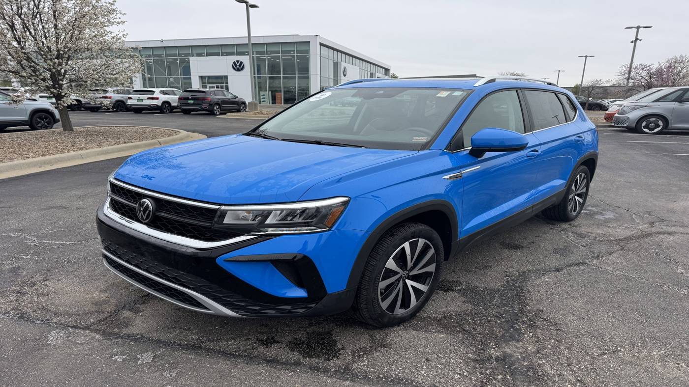 2023 Volkswagen Taos SE — SUV — 16,859 mi — Lee's Summit, MO