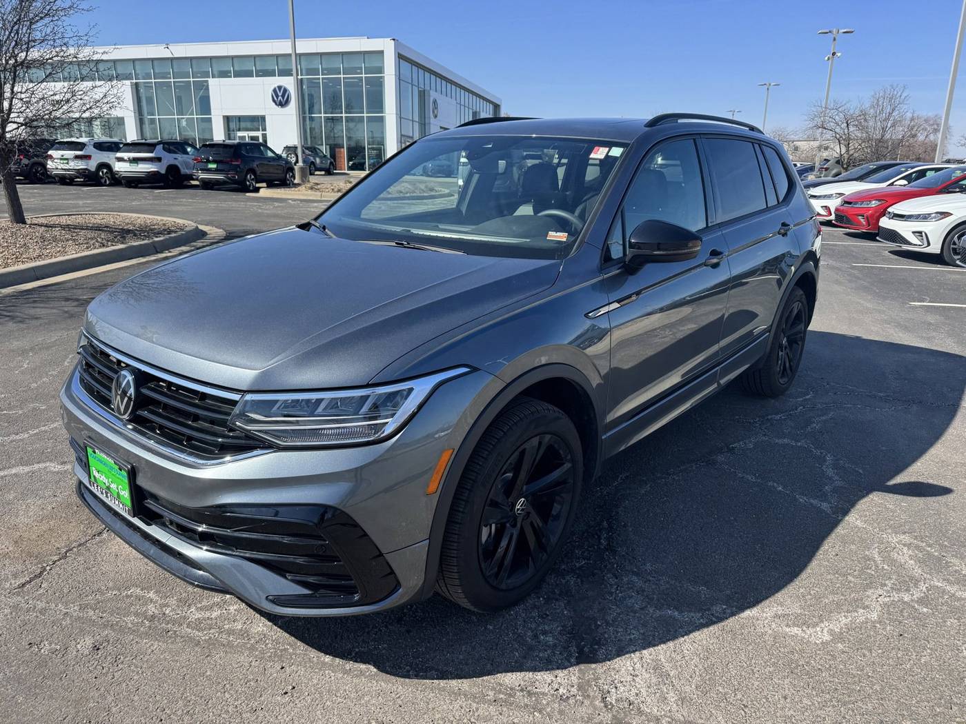 2024 Volkswagen Tiguan SE R-Line Black — SUV — 5,542 mi — Lee's Summit, MO