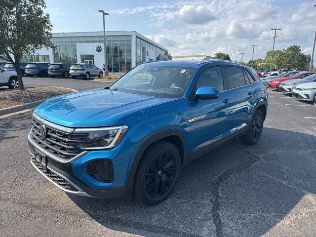2025 Volkswagen Atlas Cross Sport SE with Technology — SUV — 8,147 mi — Lee's Summit, MO