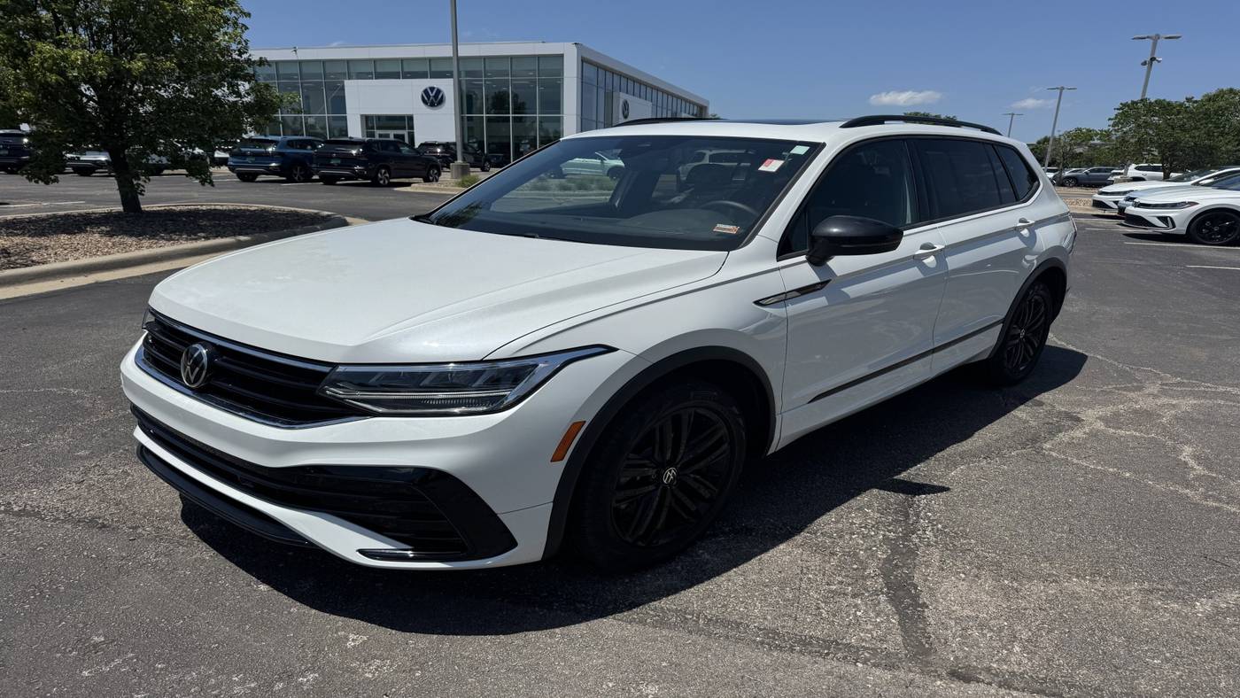 2022 Volkswagen Tiguan SE R-Line Black — SUV — 28,549 mi — Lee's Summit, MO