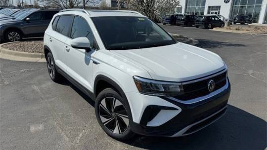 2024 Volkswagen Taos SE — SUV — 11,265 mi — Lee's Summit, MO