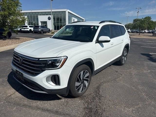 2024 Volkswagen Atlas SE with Technology — SUV — 2,748 mi — Lee's Summit, MO