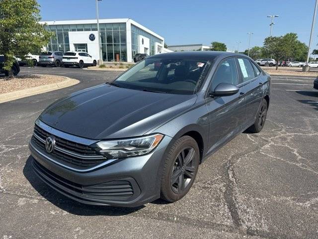 2023 Volkswagen Jetta SE — Sedan — 9,362 mi — Lee's Summit, MO
