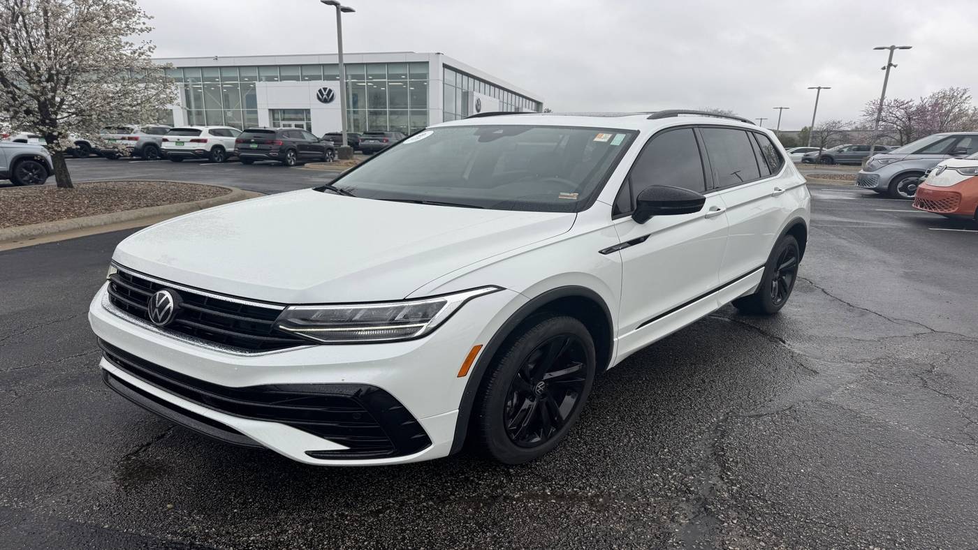 2024 Volkswagen Tiguan SE R-Line Black — SUV — 20,776 mi — Lee's Summit, MO