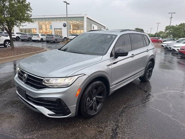 2023 Volkswagen Tiguan SE R-Line Black — SUV — 33,973 mi — Lee's Summit, MO