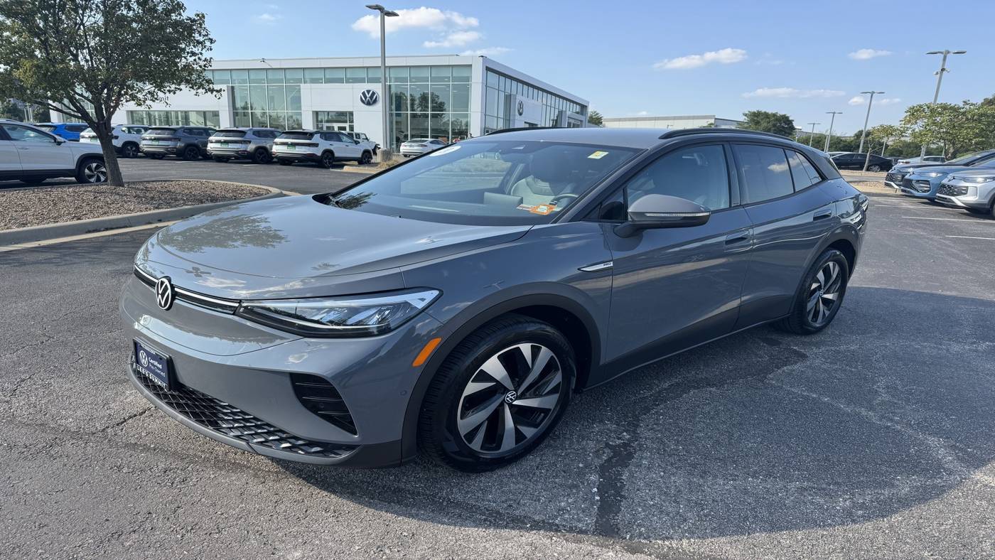 2024 Volkswagen ID.4 Pro — SUV — 11,367 mi — Lee's Summit, MO