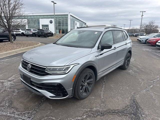 2024 Volkswagen Tiguan SE R-Line Black — SUV — 3,642 mi — Lee's Summit, MO