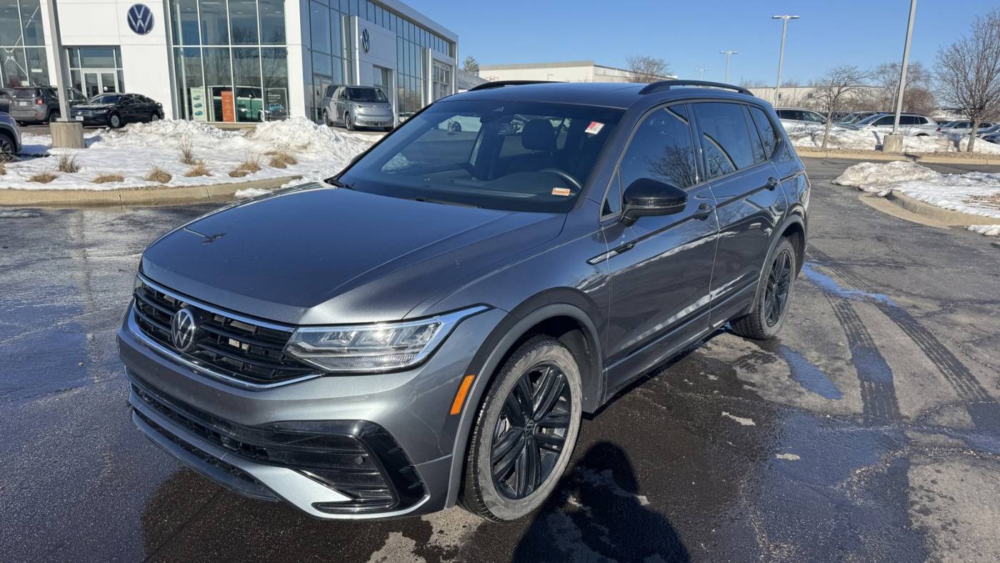 2022 Volkswagen Tiguan SE R-Line Black — SUV — 41,690 mi — Lee's Summit, MO