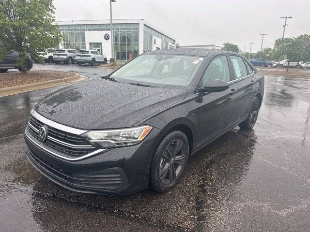 2024 Volkswagen Jetta SE — Sedan — 17,889 mi — Lee's Summit, MO