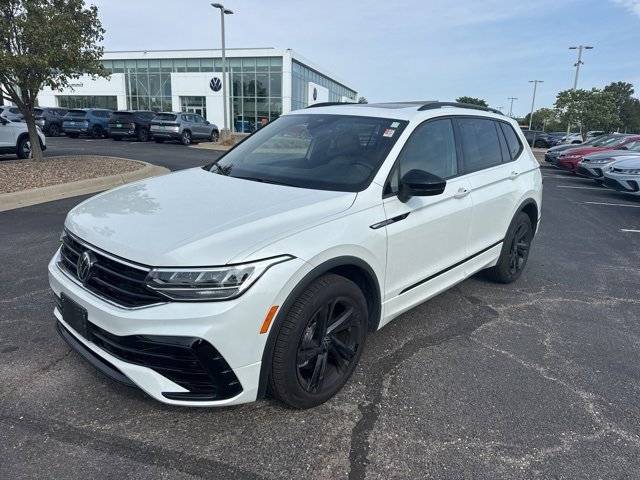 2024 Volkswagen Tiguan SE R-Line Black — SUV — 11,437 mi — Lee's Summit, MO