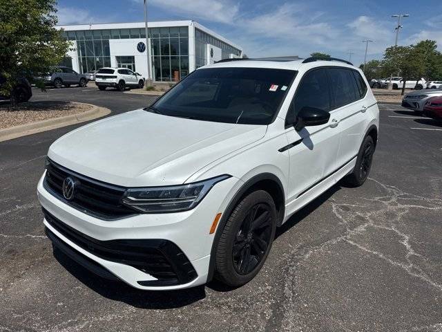 2024 Volkswagen Tiguan SE R-Line Black — SUV — 21,266 mi — Lee's Summit, MO
