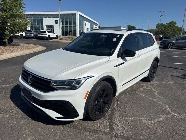 2023 Volkswagen Tiguan SE R-Line Black — SUV — 29,382 mi — Lee's Summit, MO
