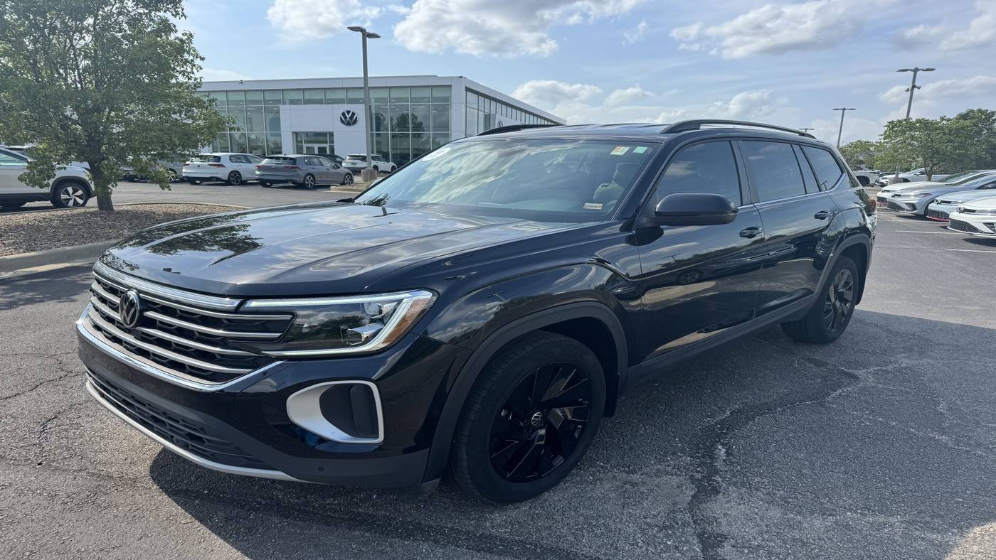 2024 Volkswagen Atlas SE with Technology — SUV — 22,326 mi — Lee's Summit, MO