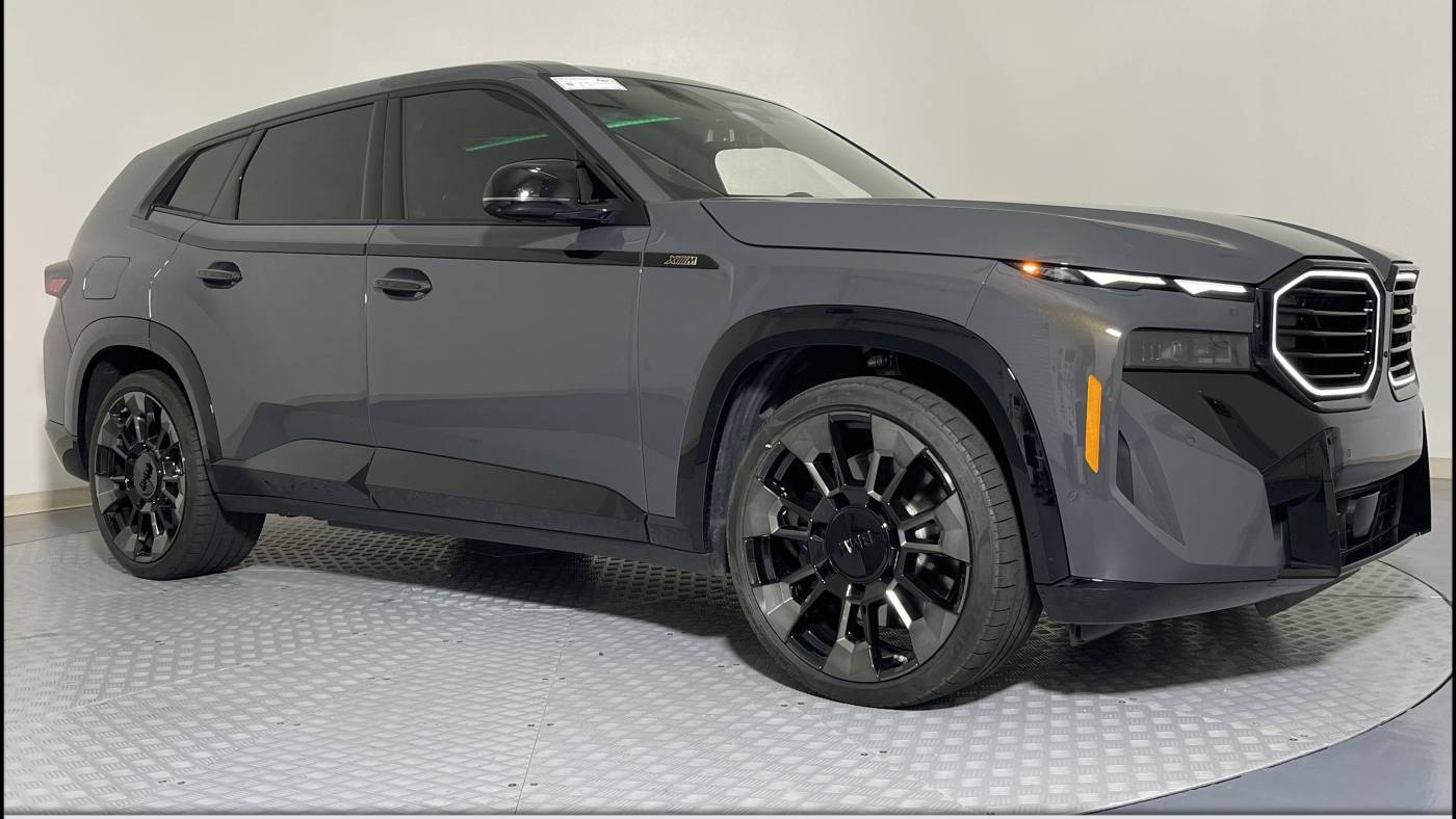 2024 BMW XM Base