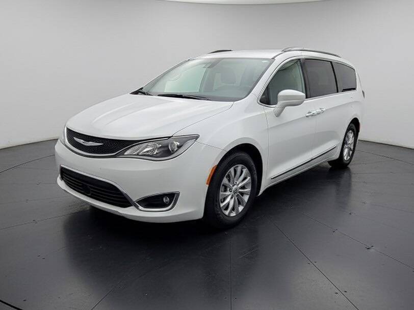 2018 Chrysler Pacifica Touring L Plus — Minivan — 149,896 mi — Santa Ana, CA