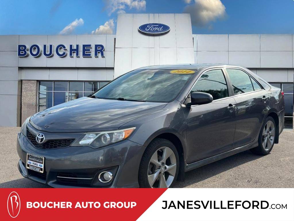 2014 Toyota Camry L — Sedan — 73,295 mi — Janesville, WI