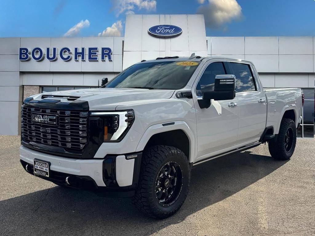 2025 GMC Sierra 2500HD Denali Ultimate — Pickup Truck — 5,603 mi — Janesville, WI