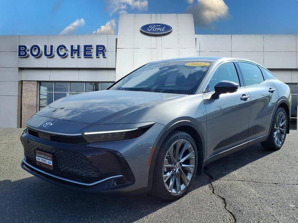 2023 Toyota Crown Limited — Sedan — 20,390 mi — Janesville, WI