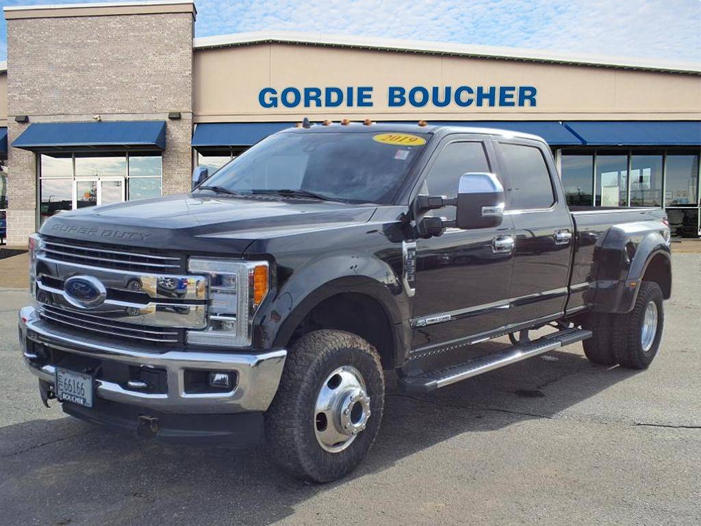 2019 Ford Super Duty F-350 Lariat — Pickup Truck — 51,429 mi — Janesville, WI