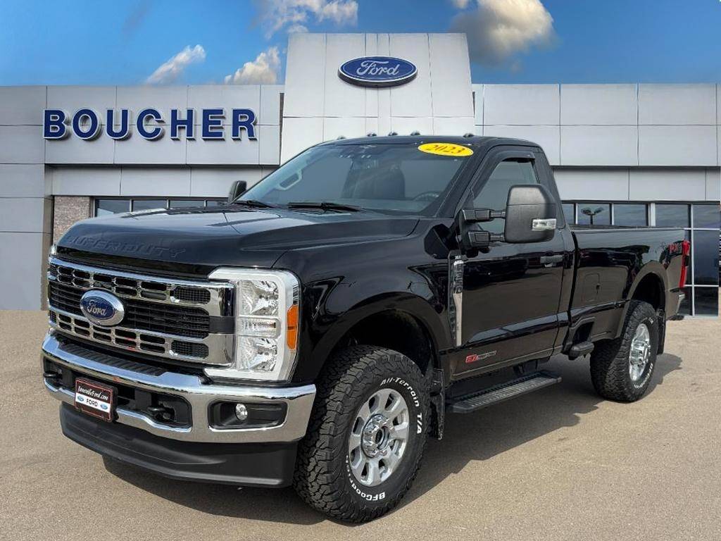 2023 Ford Super Duty F-350 XLT — Pickup Truck — 27,195 mi — Janesville, WI