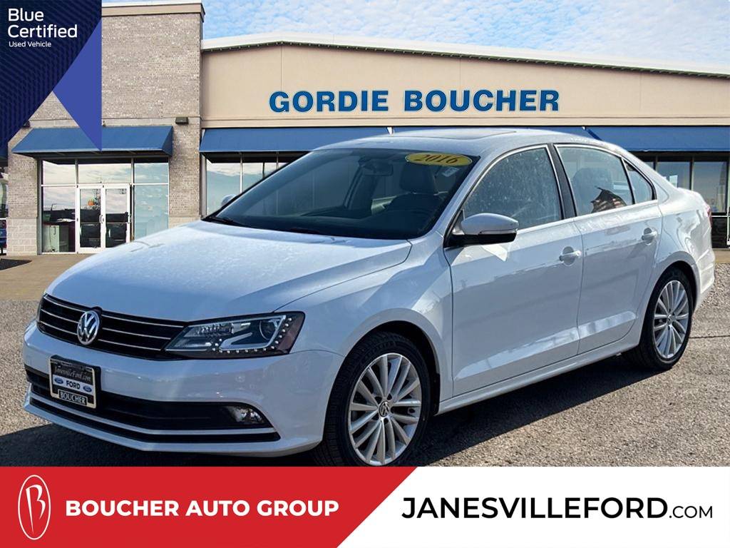 2016 Volkswagen Jetta 1.8T SEL — Sedan — 111,278 mi — Janesville, WI