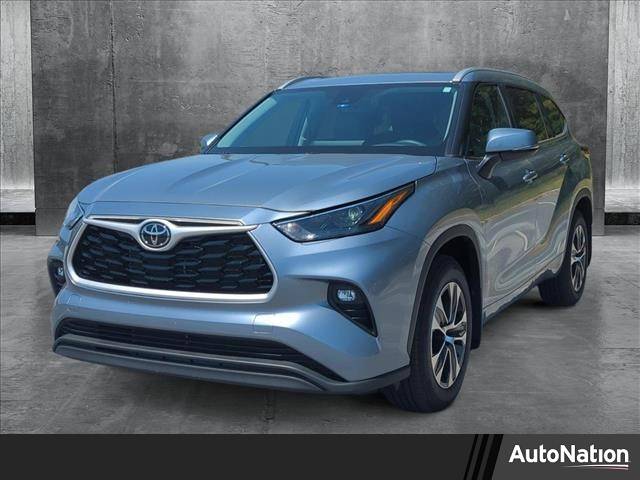 2023 Toyota Highlander XLE — SUV — 8,500 mi — Columbus, GA