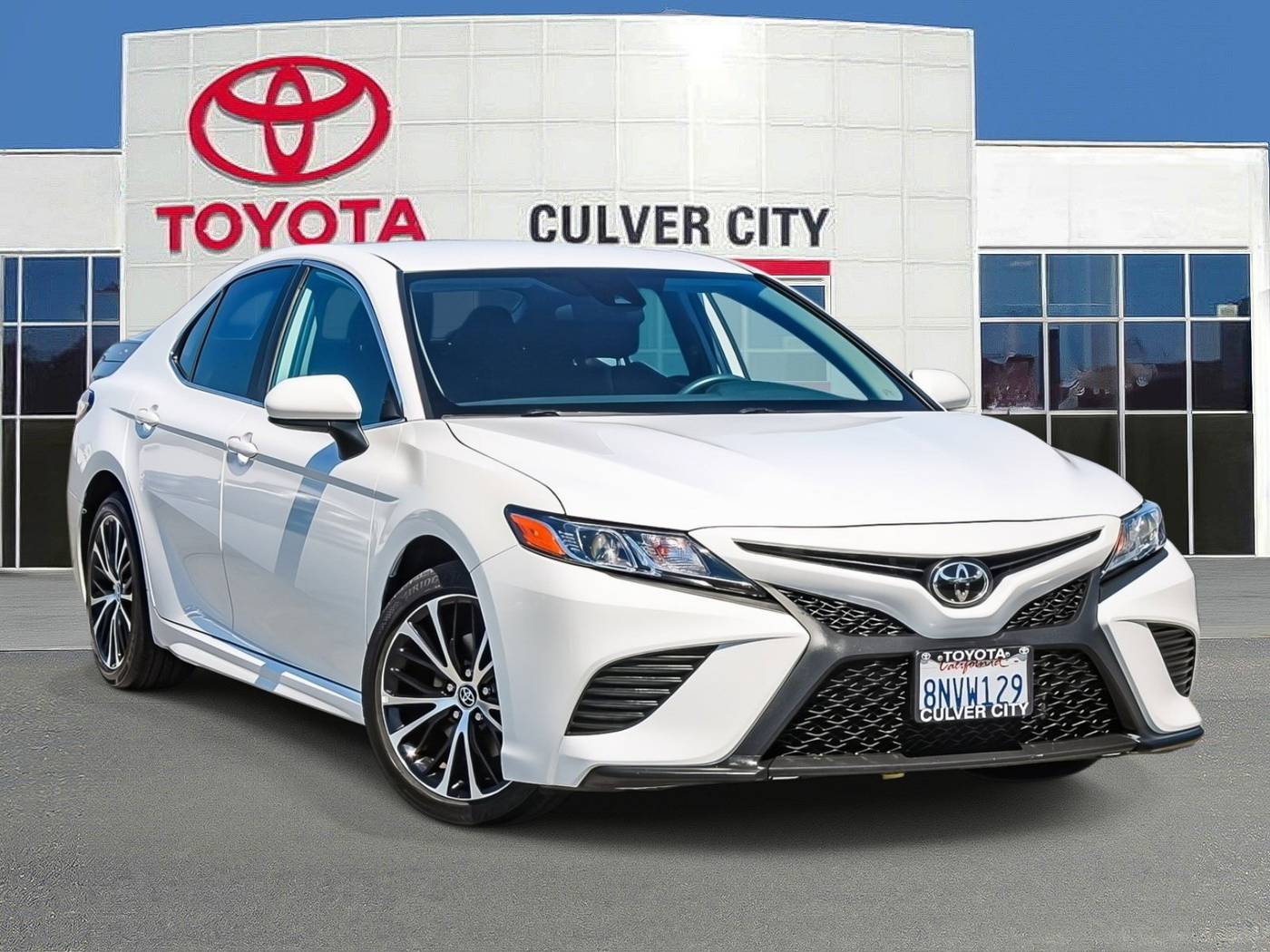 2020 Toyota Camry SE — Sedan — 23,448 mi — Culver City, CA