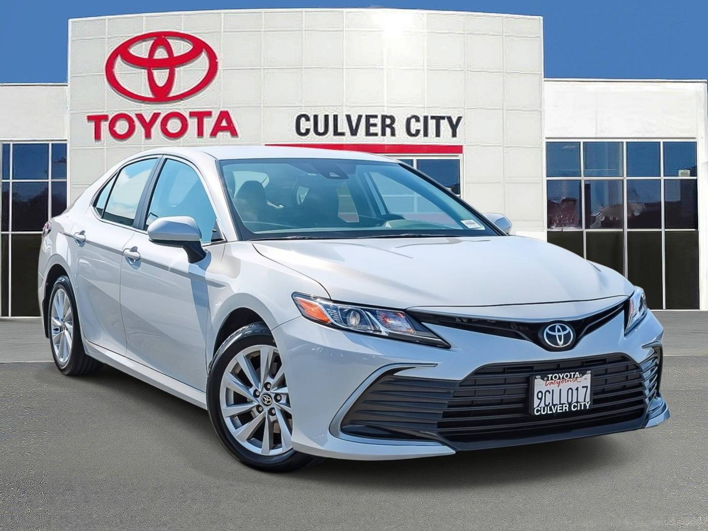 2022 Toyota Camry LE — Sedan — 17,014 mi — Culver City, CA