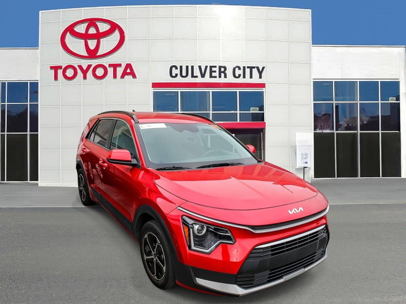 2023 Kia Niro Hybrid LX — SUV — 30,115 mi — Culver City, CA