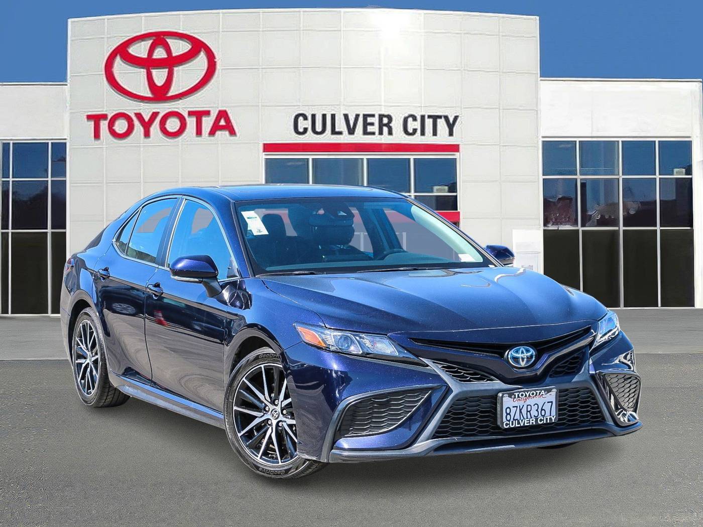 2022 Toyota Camry Hybrid SE — Sedan — 26,565 mi — Culver City, CA