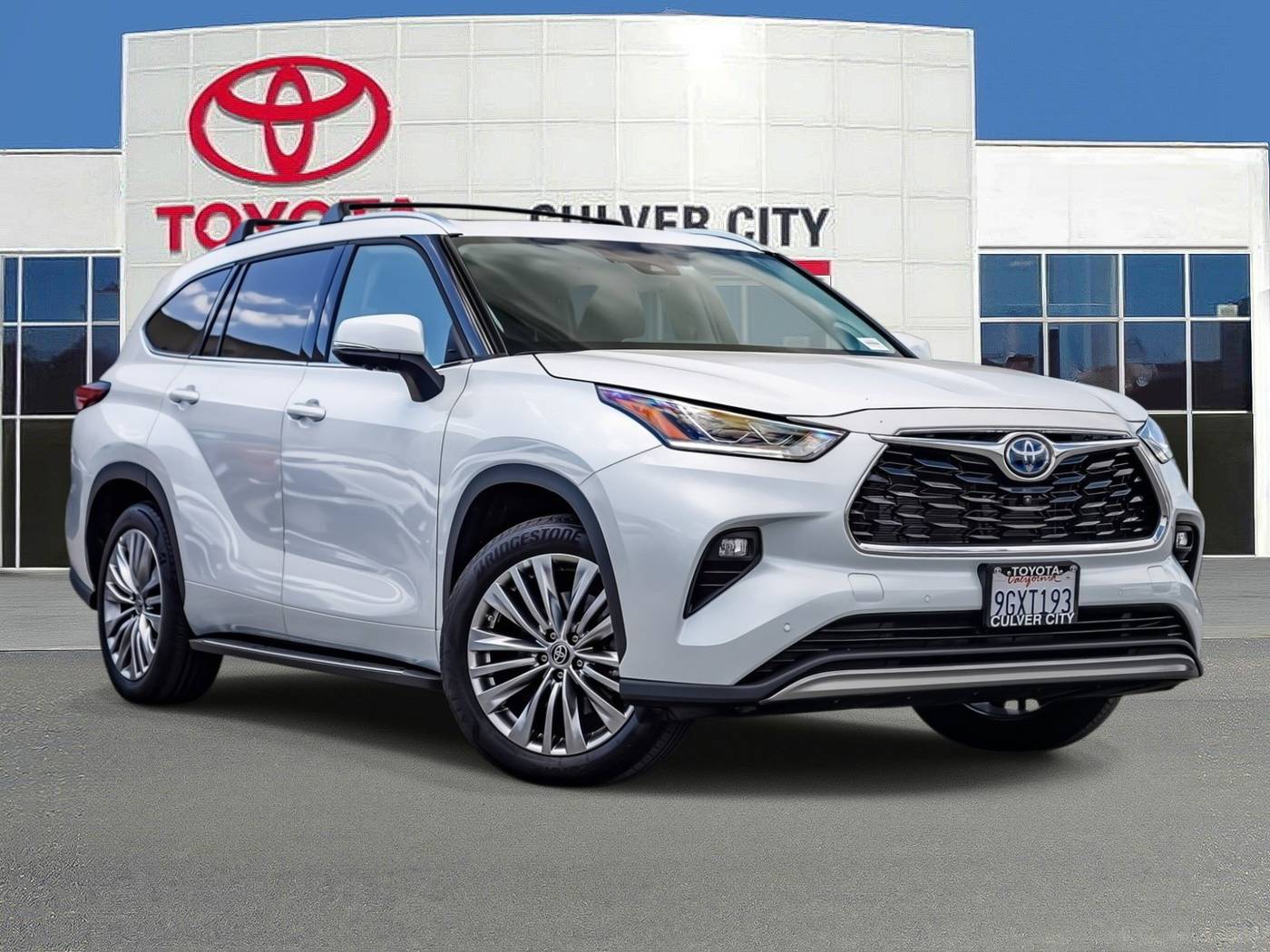 2023 Toyota Highlander Hybrid Platinum — SUV — 10,592 mi — Culver City, CA
