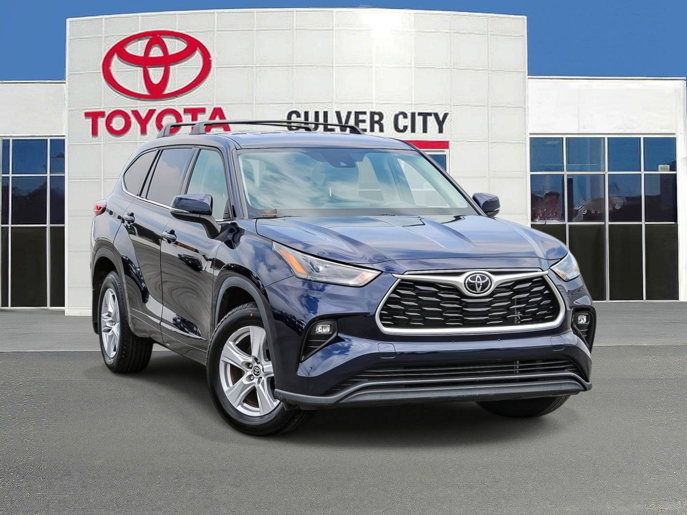 2022 Toyota Highlander LE — SUV — 19,960 mi — Culver City, CA