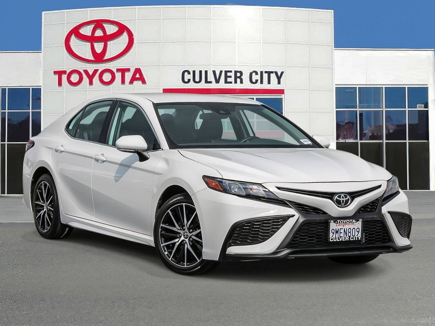 2024 Toyota Camry SE — Sedan — 16,320 mi — Culver City, CA