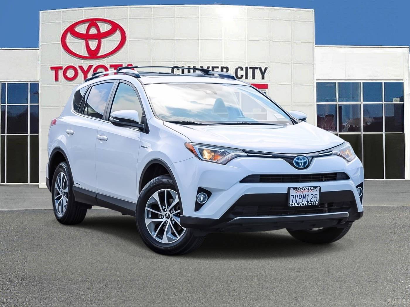 2017 Toyota RAV4 Hybrid XLE — SUV — 99,931 mi — Culver City, CA