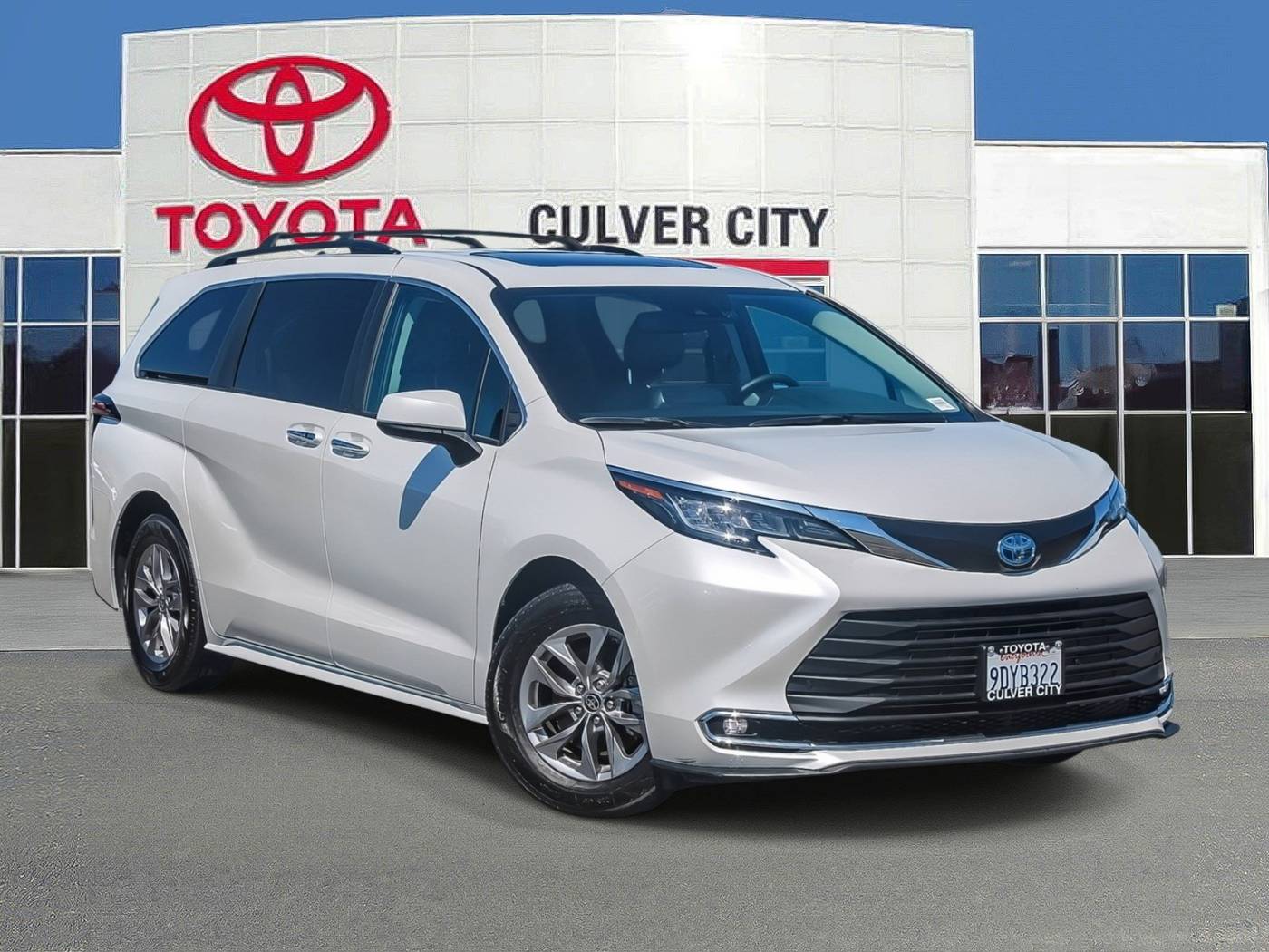 2023 Toyota Sienna XLE — Minivan — 45,120 mi — Culver City, CA