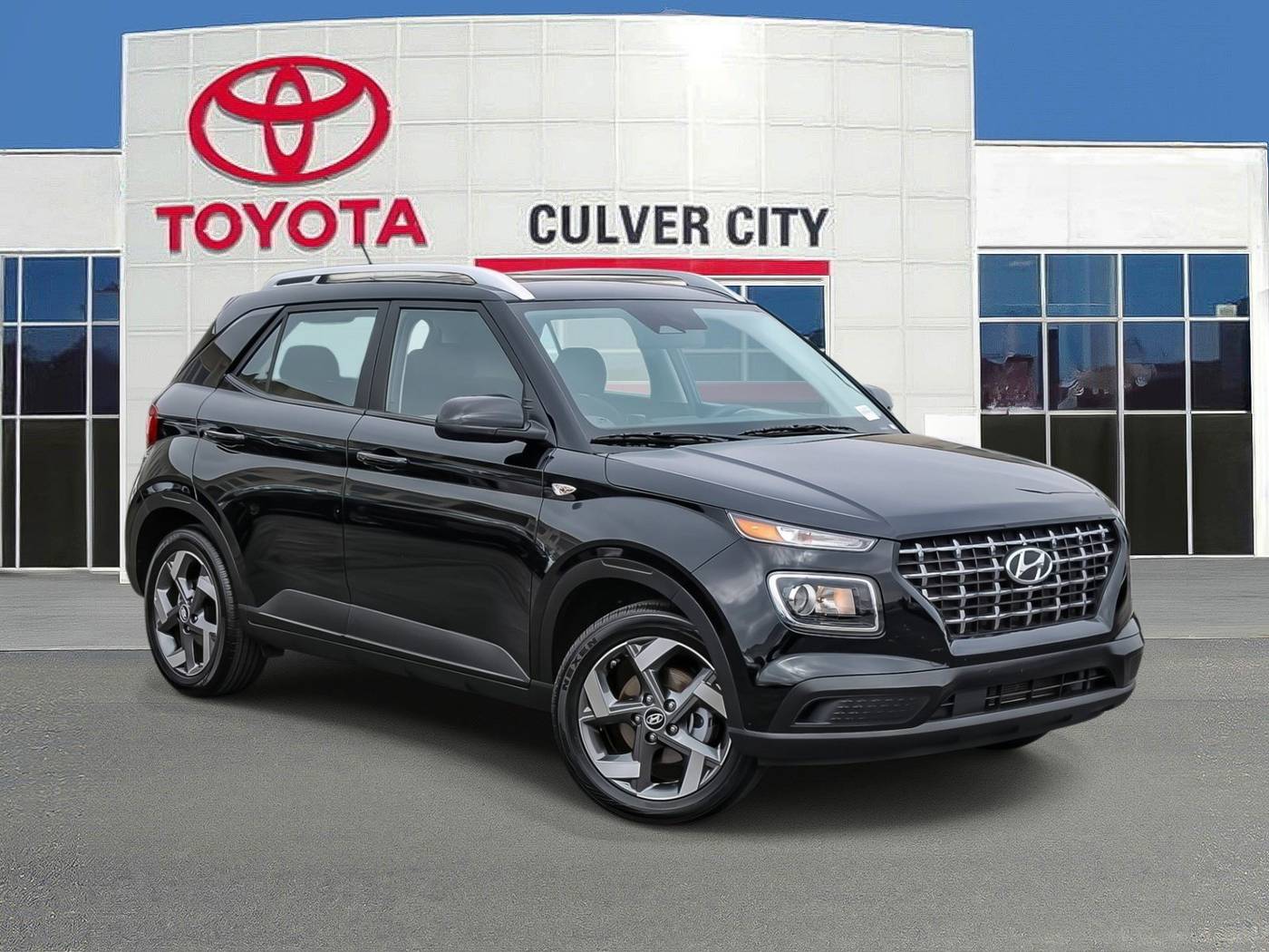 2025 Hyundai Venue SEL — SUV — 4,066 mi — Culver City, CA